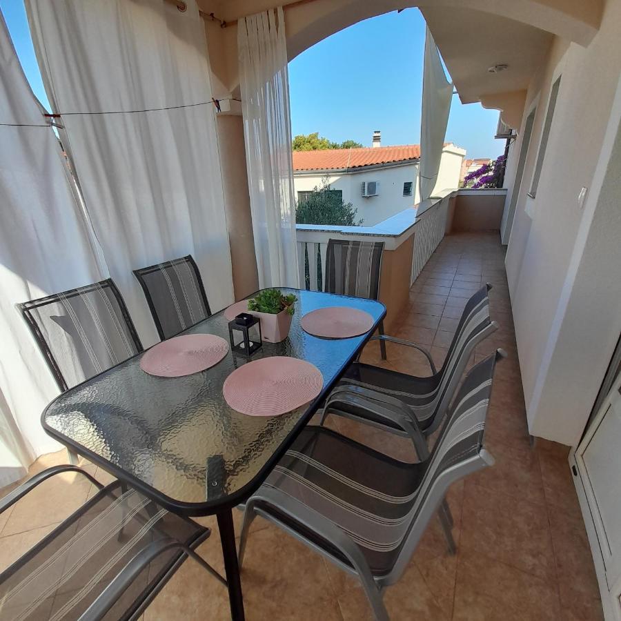 Apartments Filipovic Biograd Na Moru Exterior foto